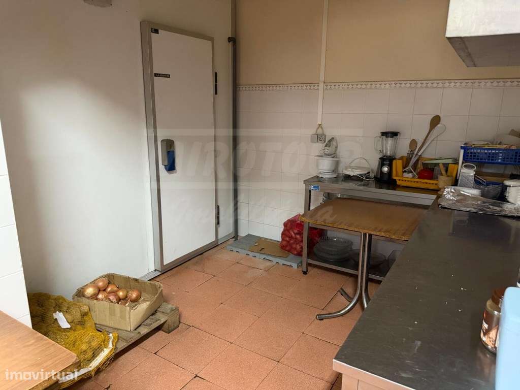 Venda conjunta de restaurante e armazém em Estação, Inglesinhas, Po...-29