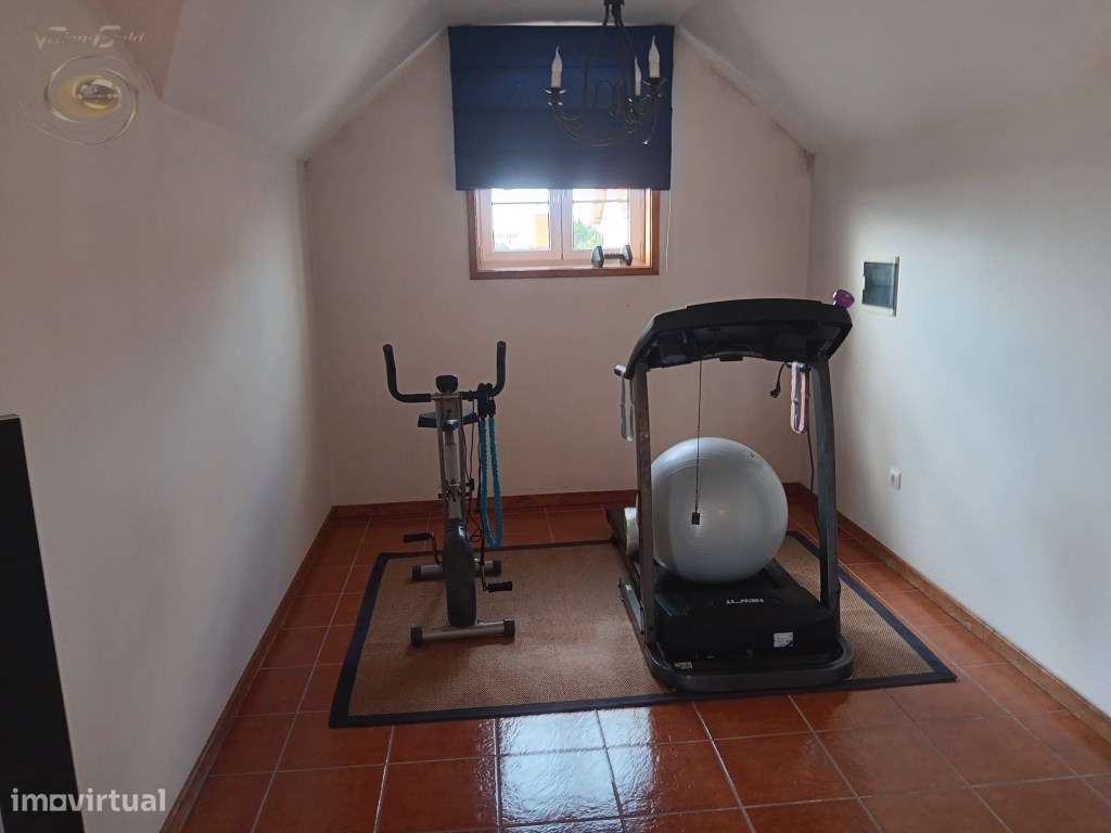 Moradia T3+1 com recheio.-15