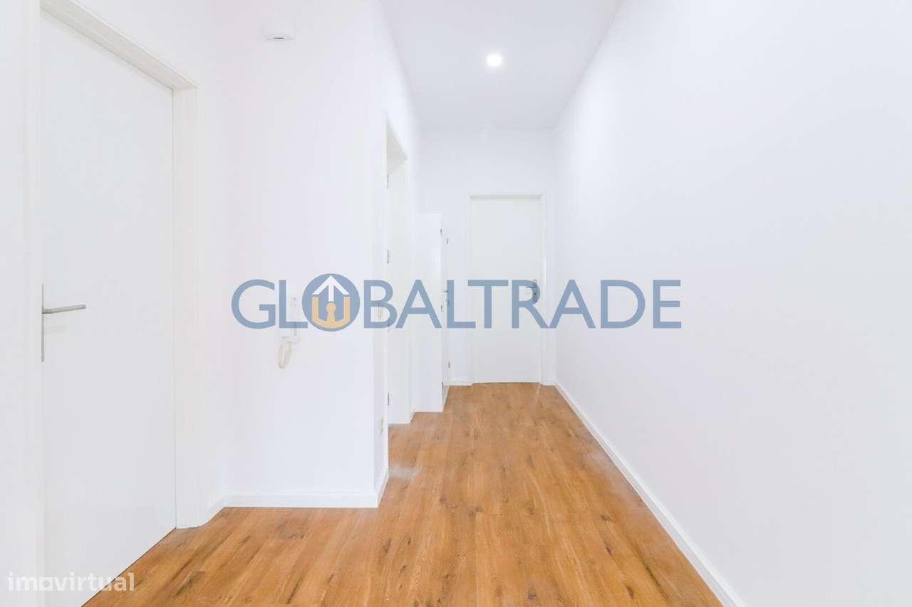 Apartamento T3 Renovado & Equipado em Águas Santas-24