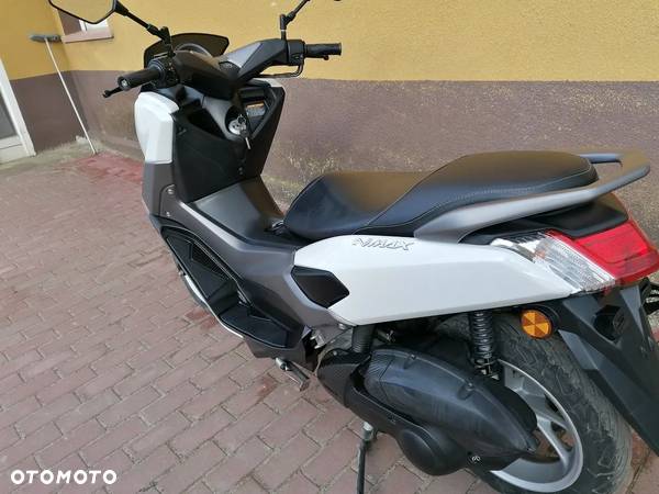 Yamaha NMAX - 12