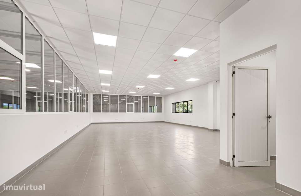 Armazém à venda , Quinta de Matos-10