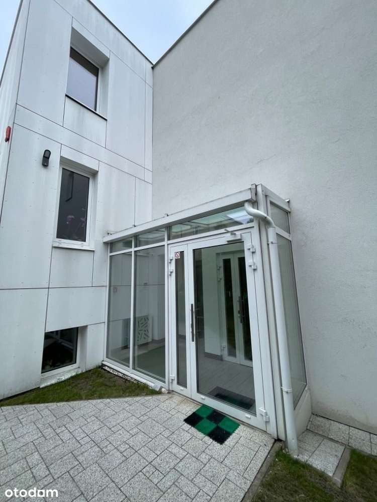 Atrakcyjna działka z budynkiem usługowo mieszkaniowym-8