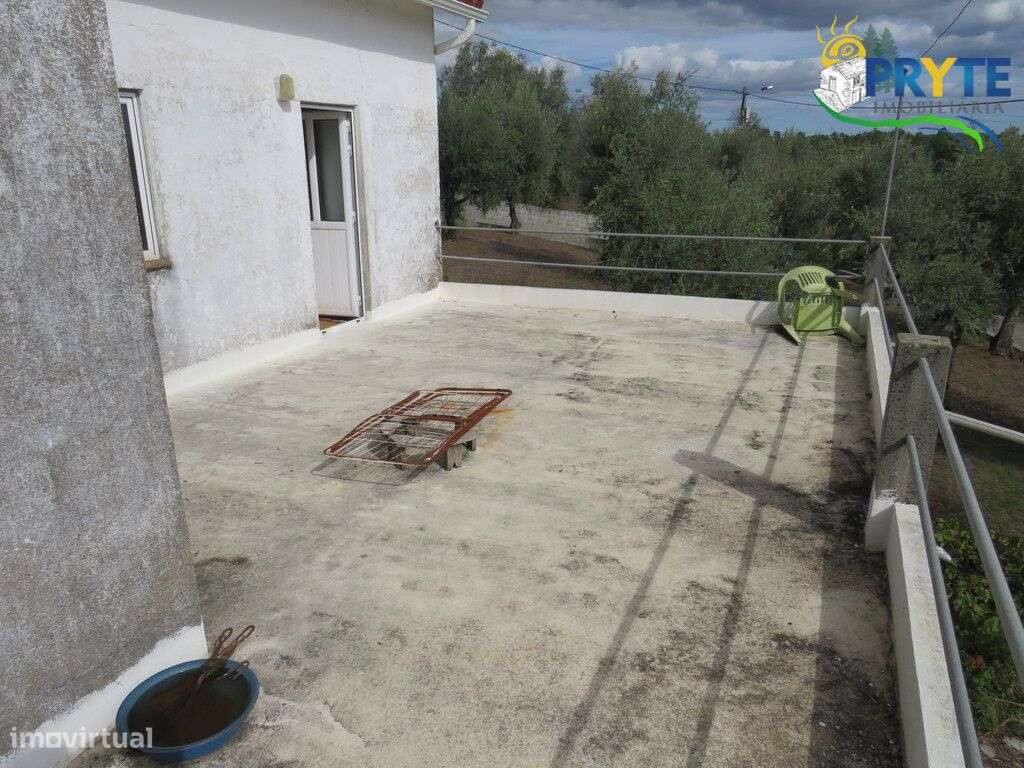 Moradia T3 situada em Outeiro da Lagoa, a apenas 5 minutos da Sertã-34