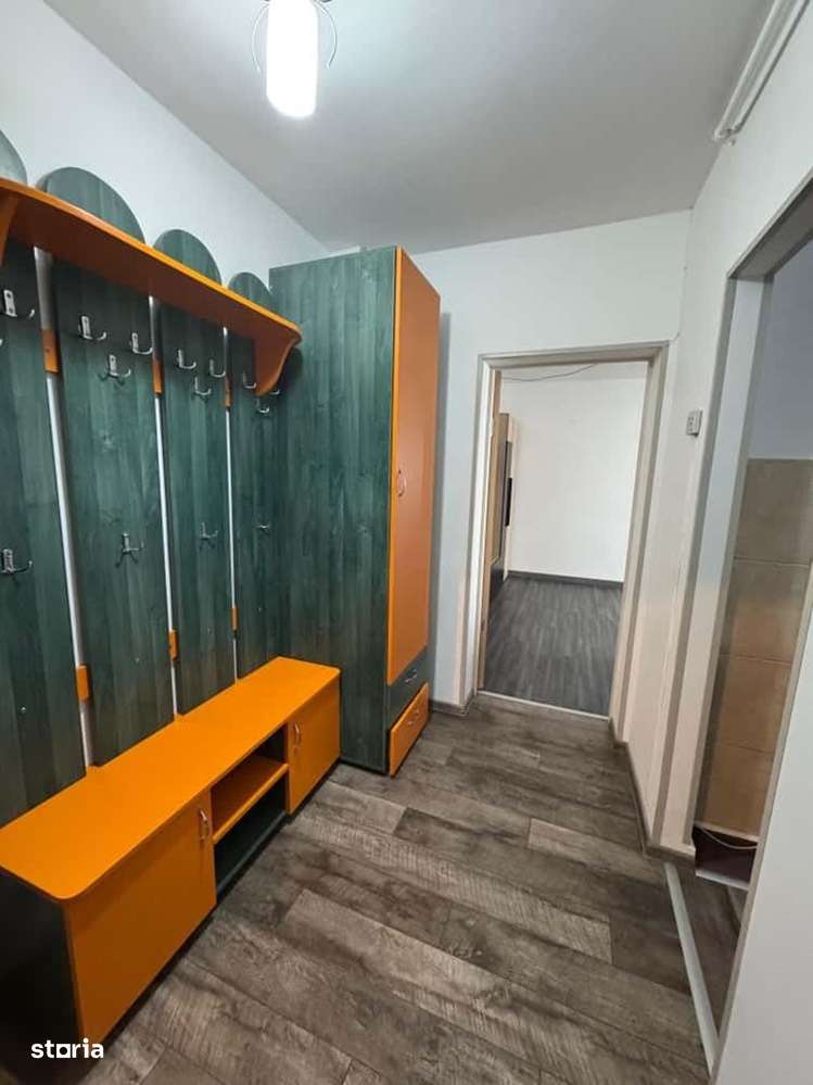 cv 160 Bd.Traian , apartament  3 camere , etaj III-1