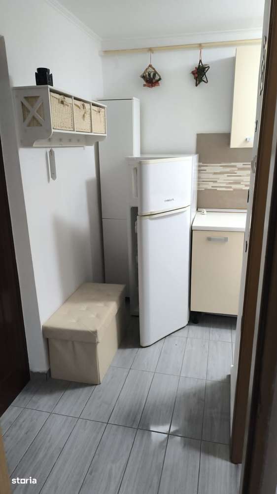 Vând Garsoniera zona Govandar micro 4-4