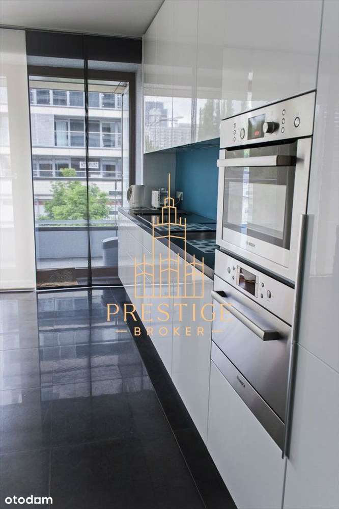 Apartament 2 pokojowy przy stacji metra!-1