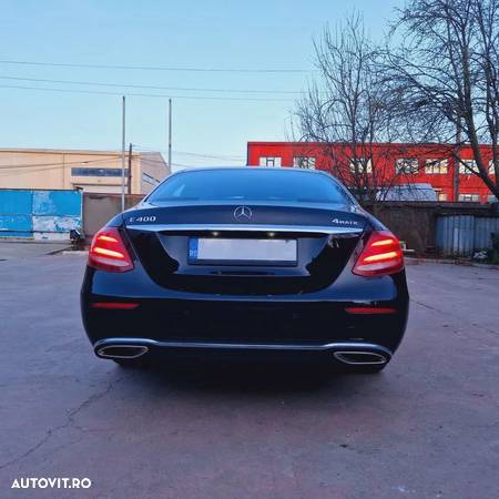 Mercedes-Benz E 400 4MATIC Aut. - 11