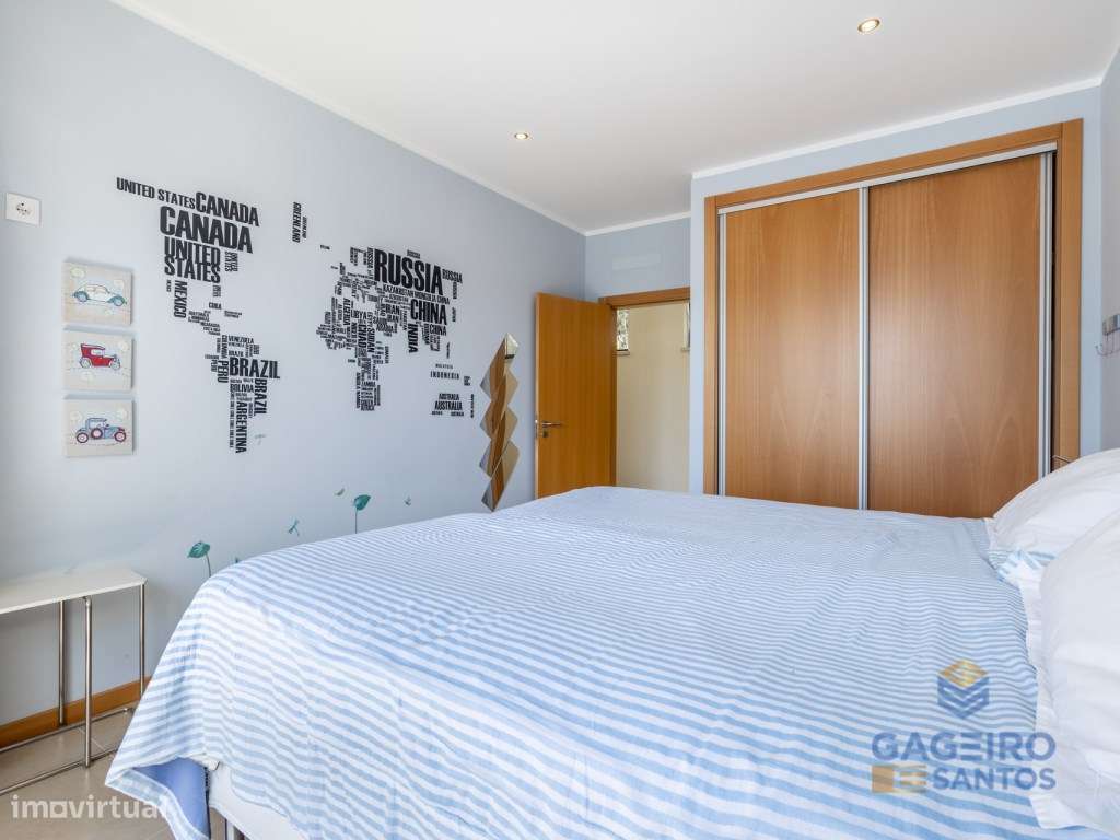 Moradia com piscina e terreno em São Martinho do Porto-28