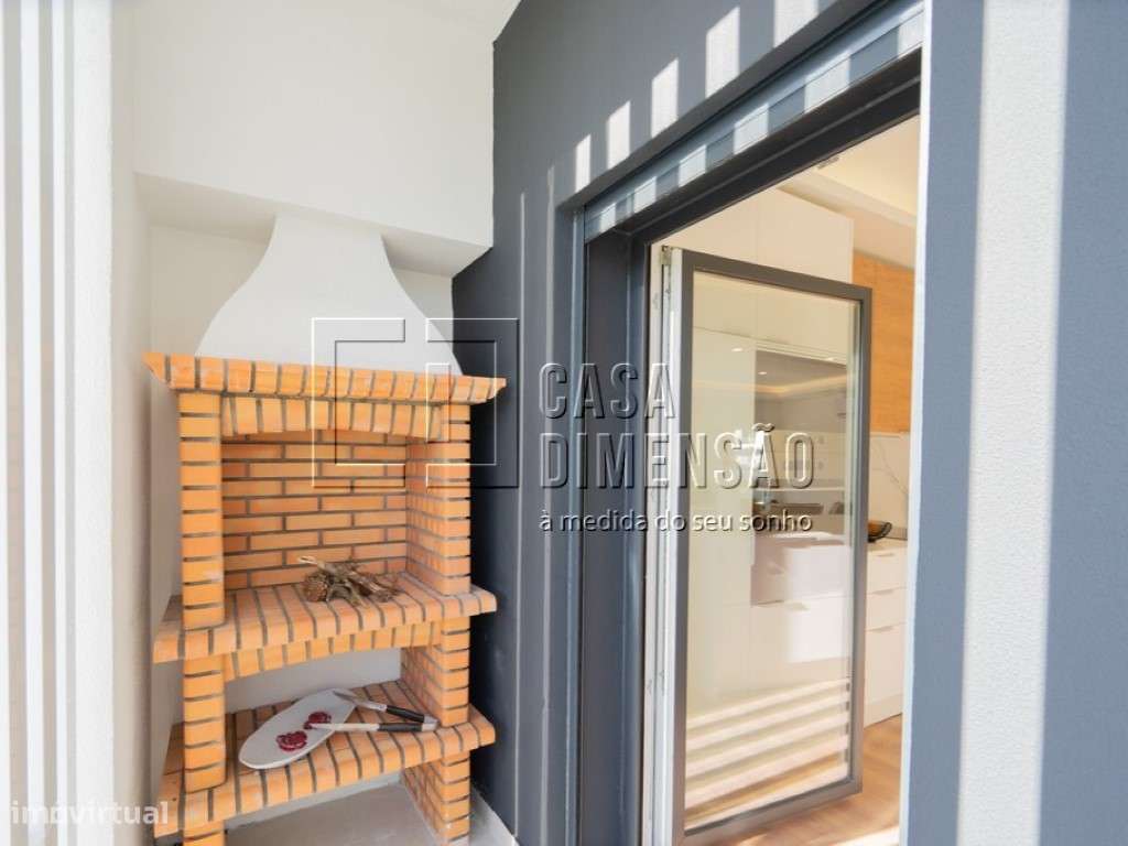 Moradia de tipologia T4+2 na melhor zona da Sobreda, com Piscina, G...-28