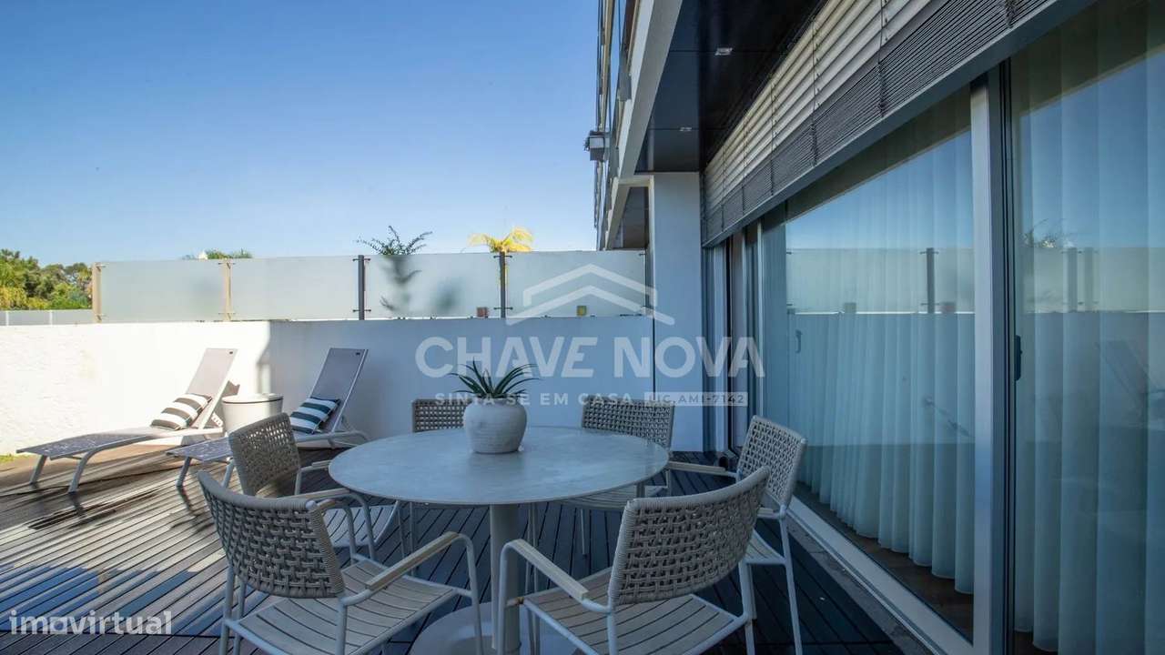 Moradia T3 com 4 casas de banho e piscina na Madalena-8