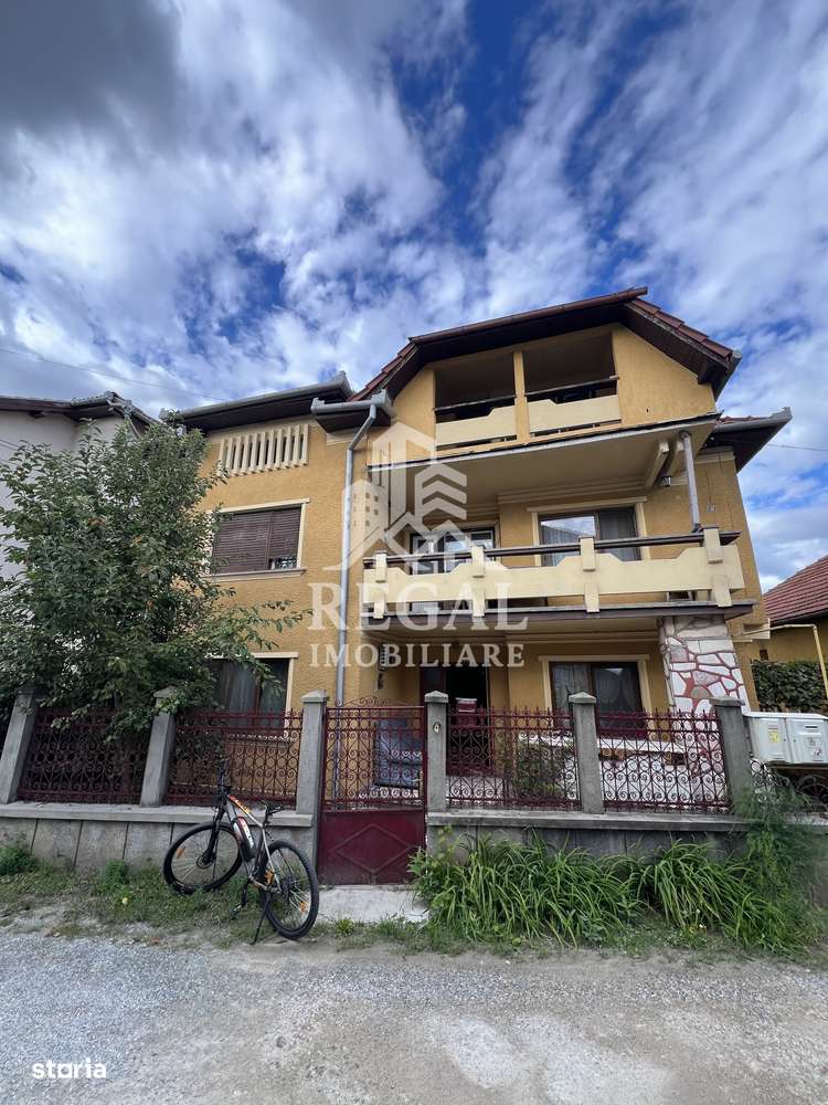 PRET NOU - Casă de vânzare – construcție solidă și spațioasă - Imagine principală: 1/18