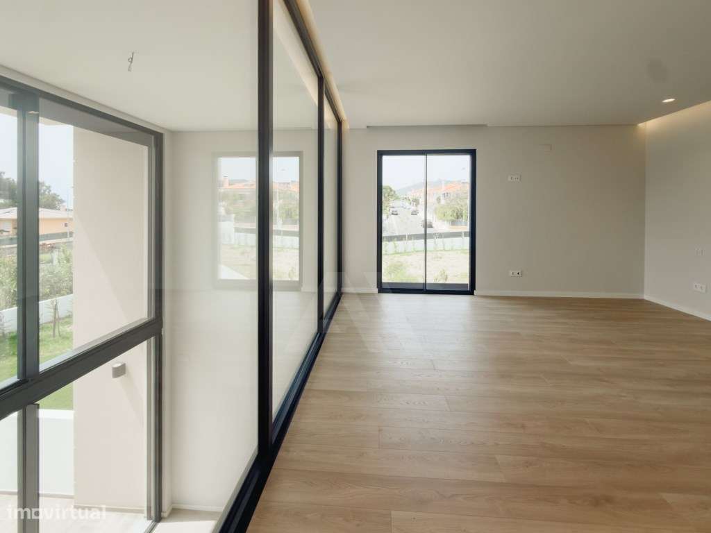 Moradias T4 de Luxo com Terraço e Vista Mar em Cascais-14