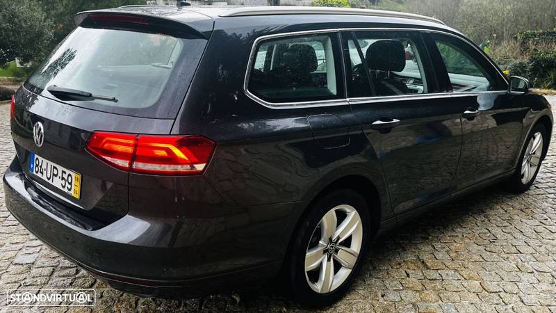 VW Passat Variant 1.6 TDI Confortline DSG - 4