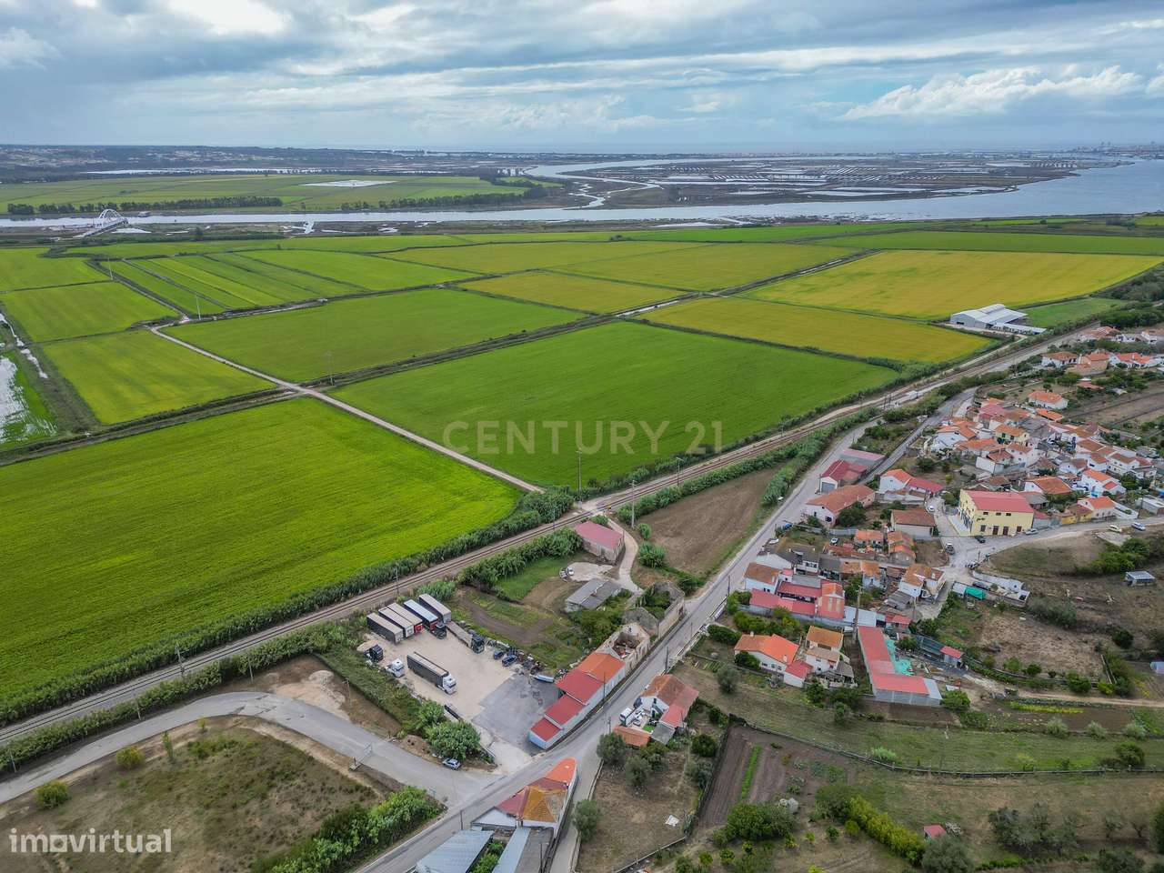 Moradia para recuperar com 250 m² em Vila Verde – Figueira da Foz-47