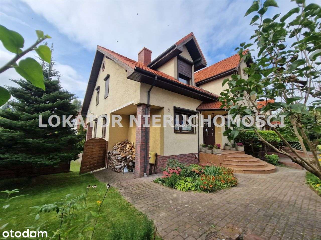 Solidny dom na zacisznym osiedlu w Pile-16