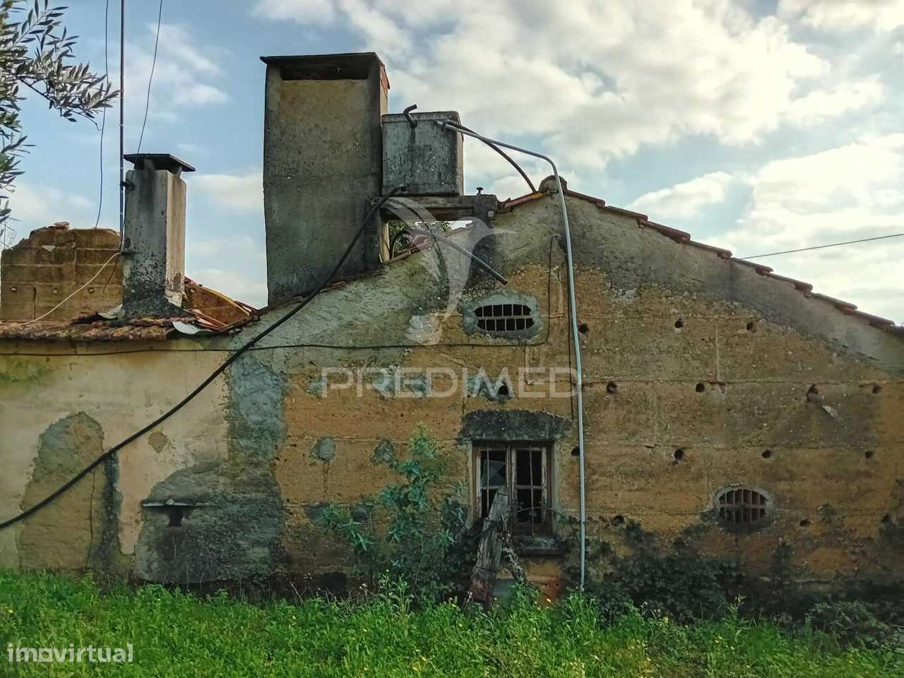 Moradia T3  para recuperar - Grande imagem: 4/6
