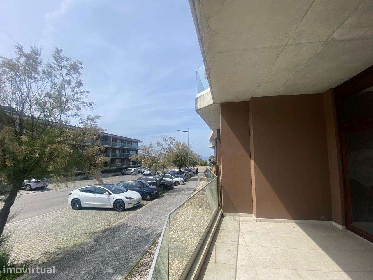 Magnífico T4 C/ 2 Suites/Garagem+2L. Garagem/a 100m da praia/Canidelo-1