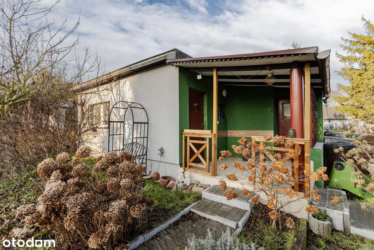 Działka ROD z DOMKIEM CAŁOROCZNYM i wjazdem na działkę samochodem-8