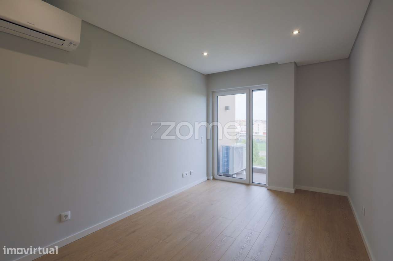 Apartamento T3 com garagem-20