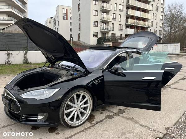 Tesla Model S Performance - 8