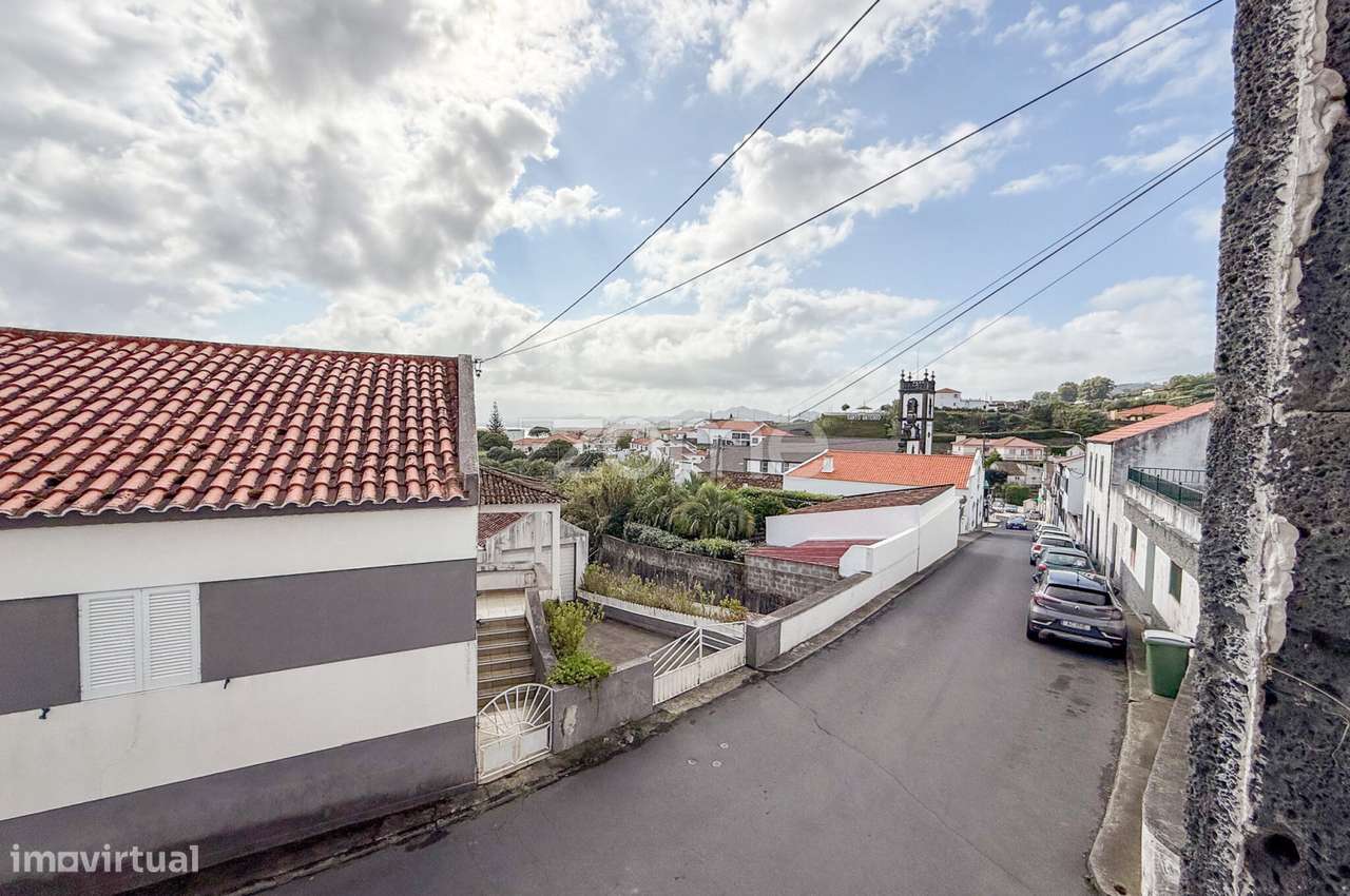 Prédio Urbano com Comércio, Habitação e Vista Mar – Santo António... - Grande imagem: 5/22