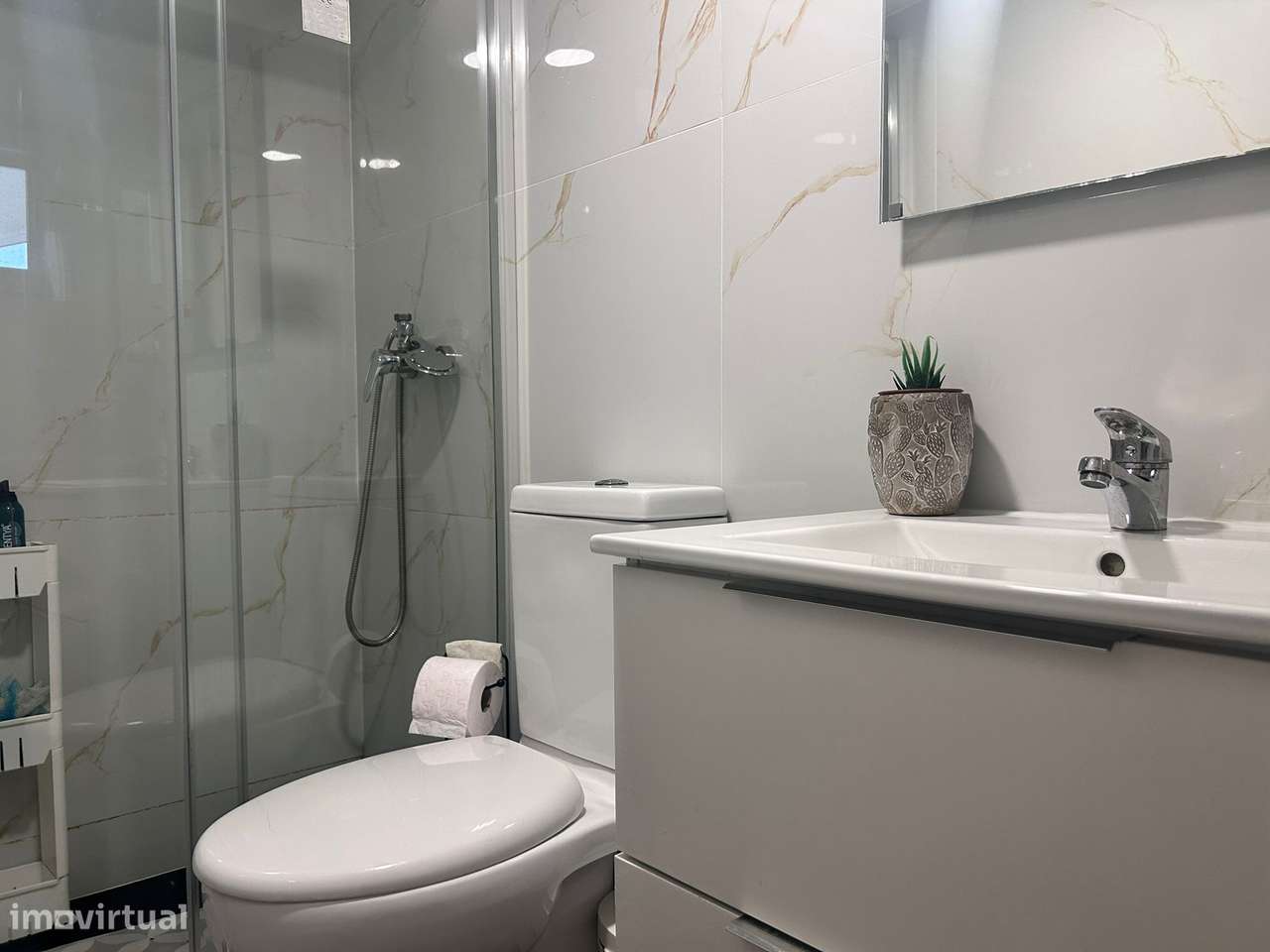 Moradia Bifamiliar  renovada T2+T1, Baguim do Monte-24