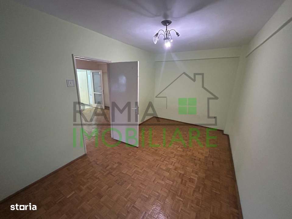 Apartament de vanzare, B-dul 15 Noiembrie - Imagine principală: 4/9