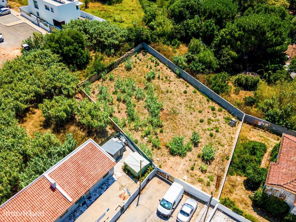 Terreno com projeto aprovado para 2 moradias T4 com piscina e estac...-4