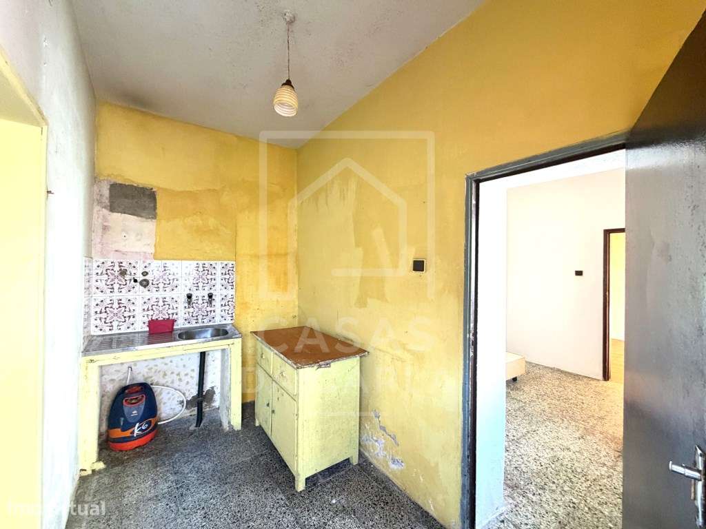Moradia T2 com quintal em Cuba-17