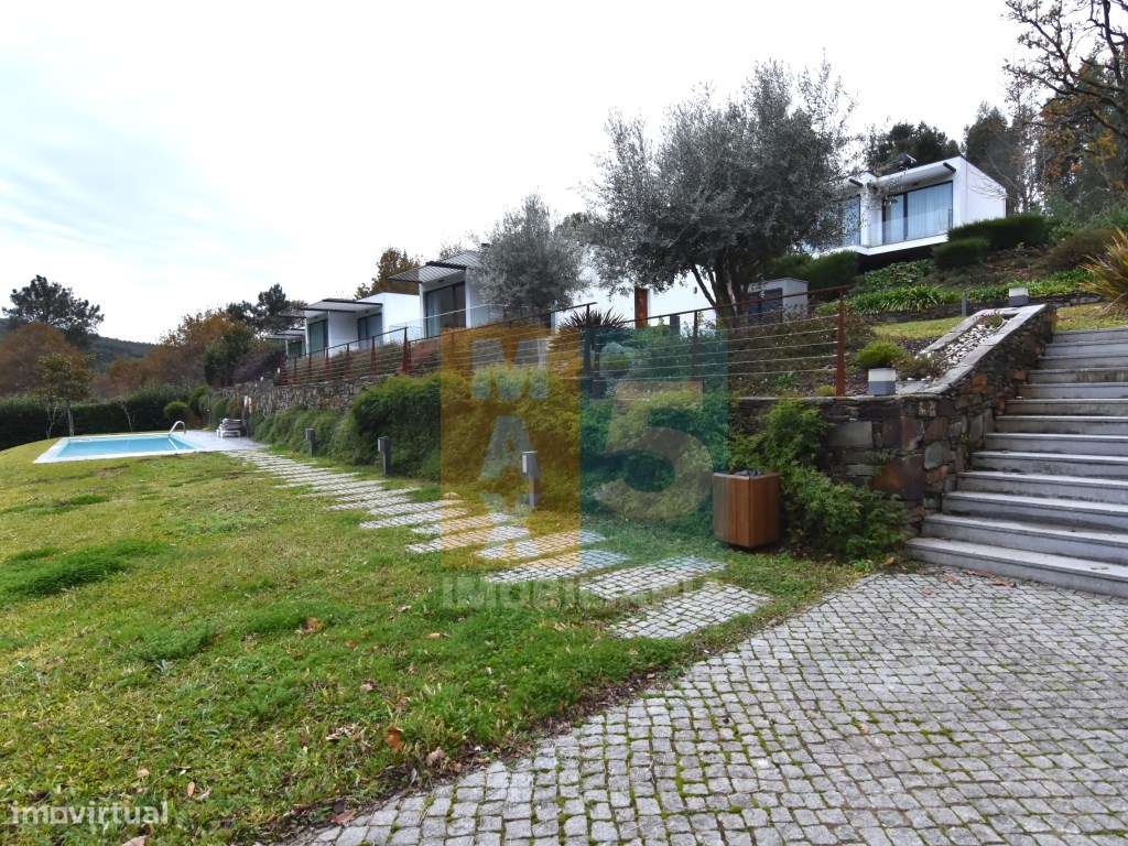 Villa com 4 moradias junto Praia Fluvial de Poço Corga - Castanheir...-8