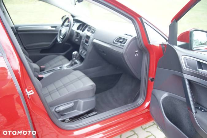 Volkswagen Golf - 17