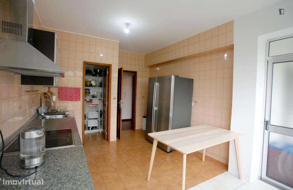 Quarto - localizado em Aldoar Porto - Grande imagem: 3/10