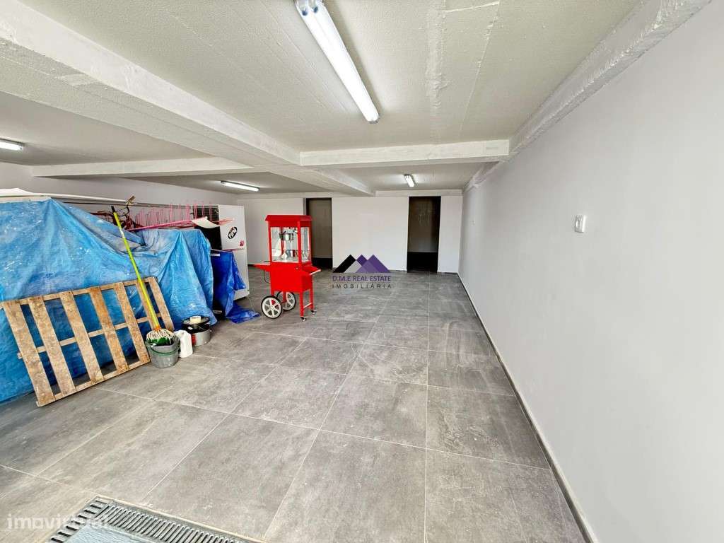 Moradia V3 com Garagem e Piscina a Estrear-8