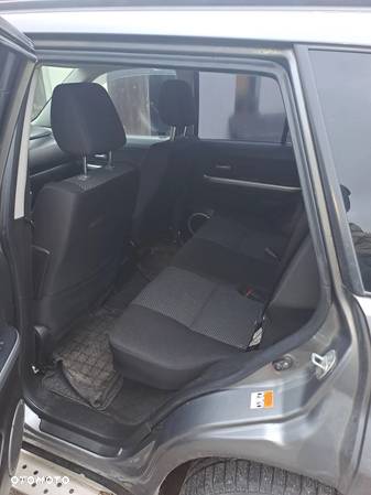 Suzuki Grand Vitara 2.0 - 16