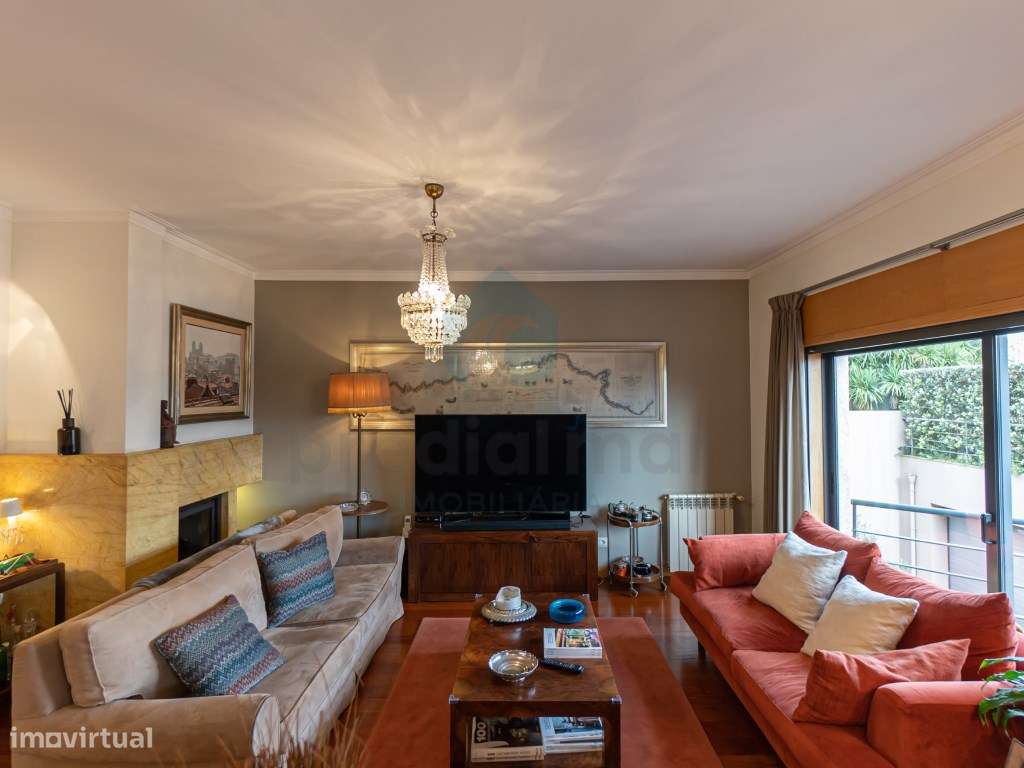 Moradia T5 em Vilarinha-11