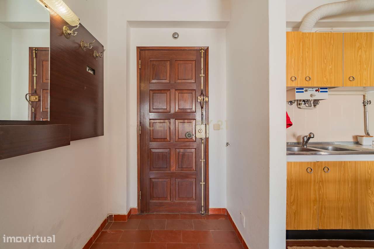 Apartamento T2 à Venda | Nazaré | Vista Lateral para o Mar-8