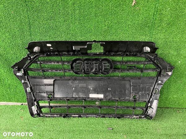 Audi A3 S3 8V5 lift 2016- Black Atrapa , Grill - 5