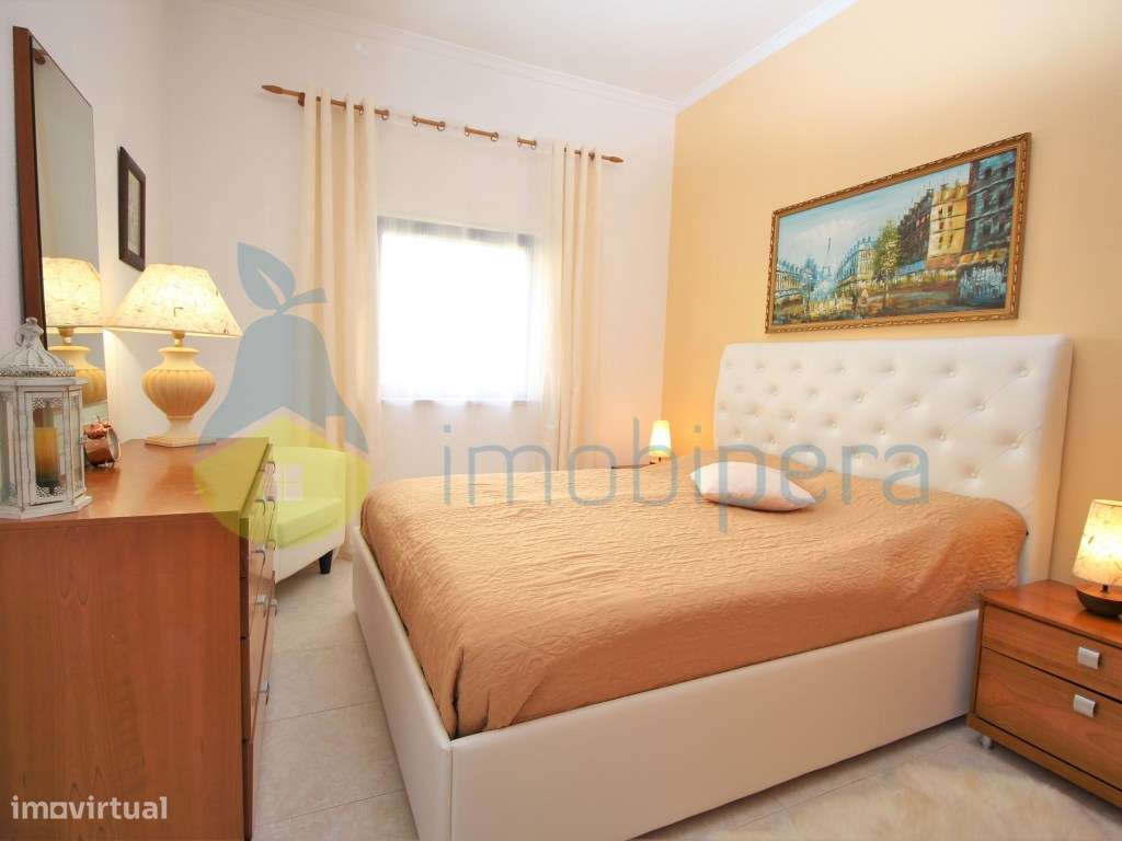 Espaçoso Apartamento T1 com Garagem e Piscina ! - Grande imagem: 4/13