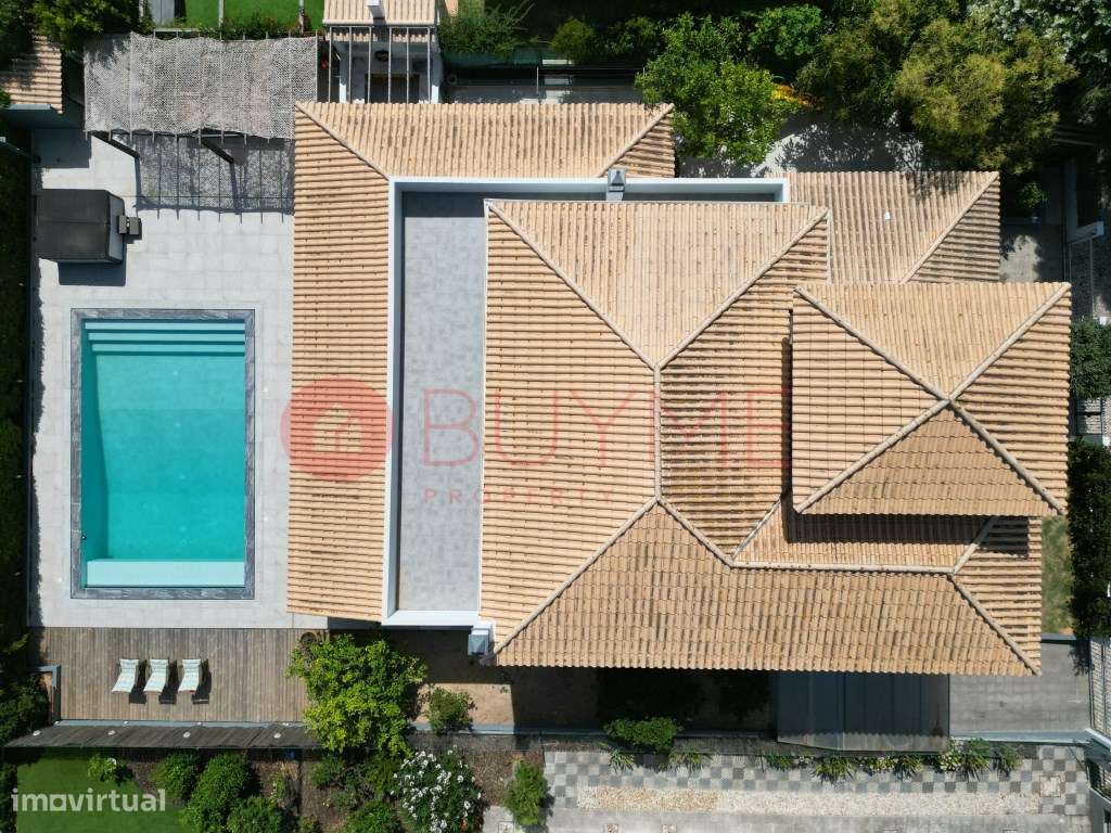 Moradia V4 Exclusiva com Piscina, Jacuzzi e Amplos Jardins em Almancil-9
