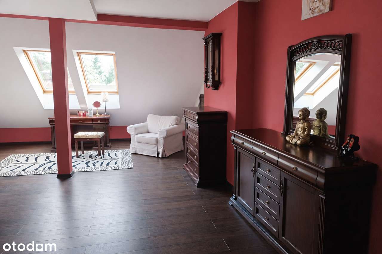 Przestrzeń bez kompromisów: ~350 m² + ogromny garaż-12