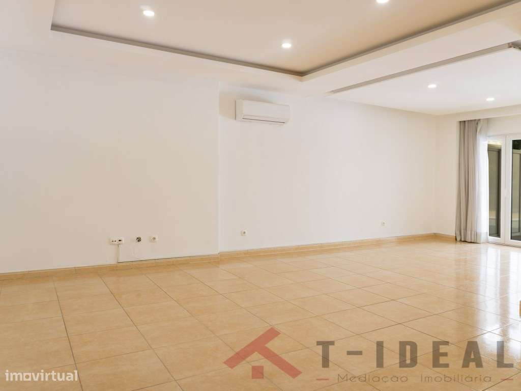 Apartamento T2 com Terraço-11