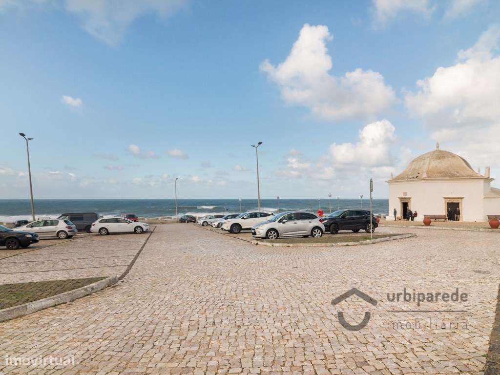 Moradia V4 em condomínio fechado no centro da Ericeira, com garagem.-44