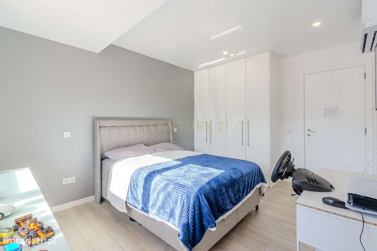 Luxuoso Apartamento de 3 Quartos novo com um Grande Terraço e Estacion-20