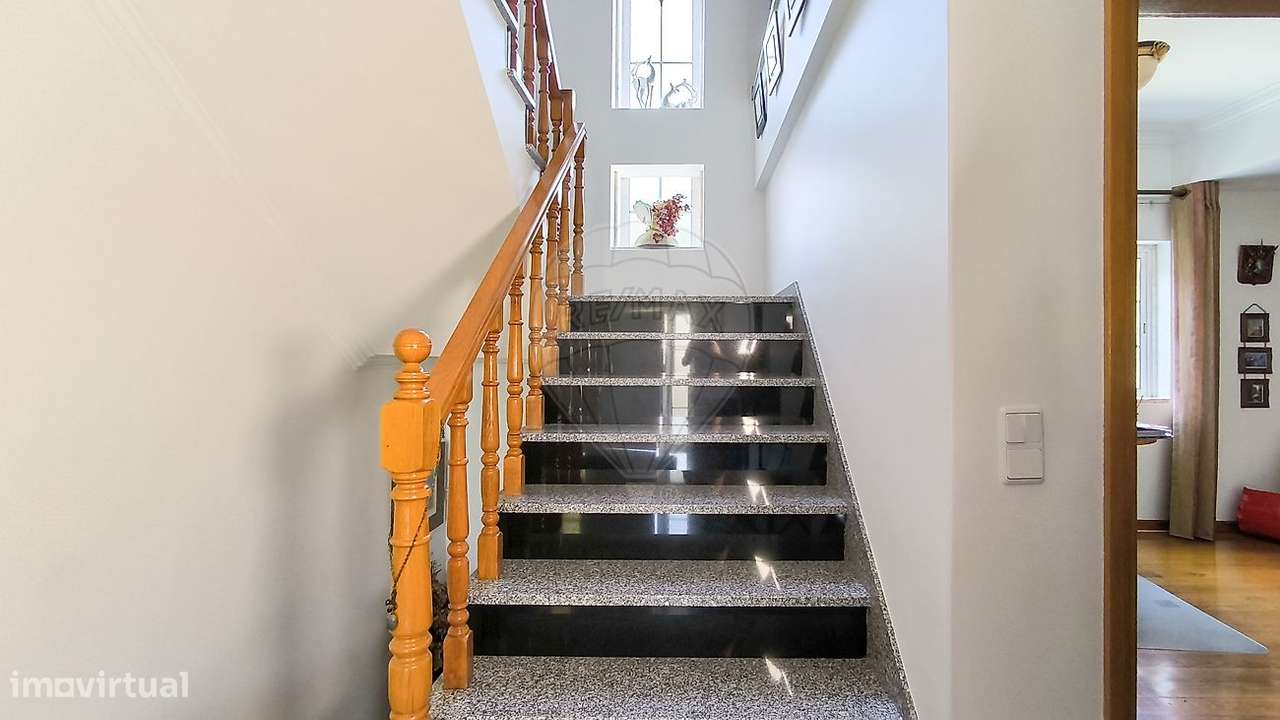 Moradia T5 para venda-22