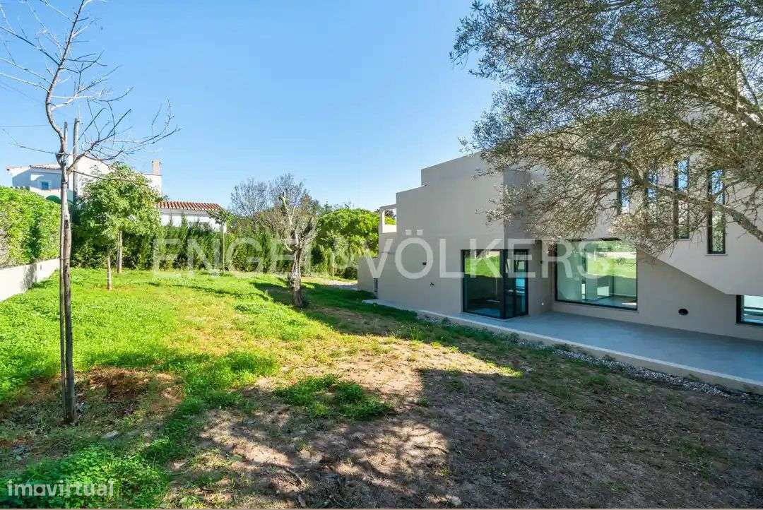 Moradia V4 Exclusiva perto do Carvoeiro-45