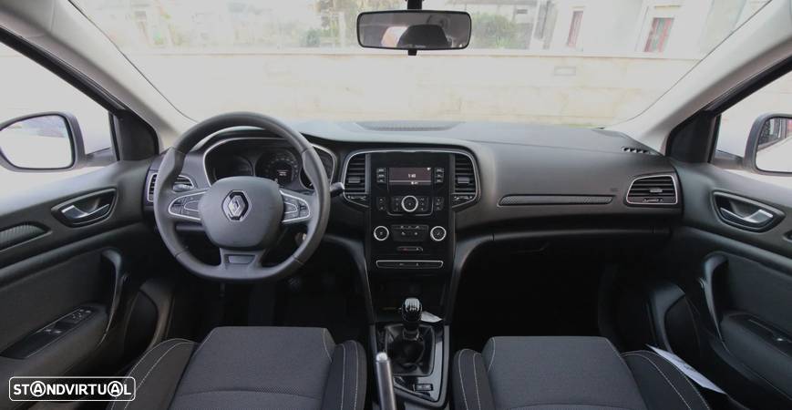 Renault Mégane Sport Tourer 1.2 TCE Zen - 17