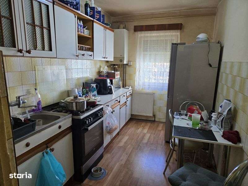 APARTAMENT 3 CAMERE De Vanzare Proprietar - Imagine principală: 5/8