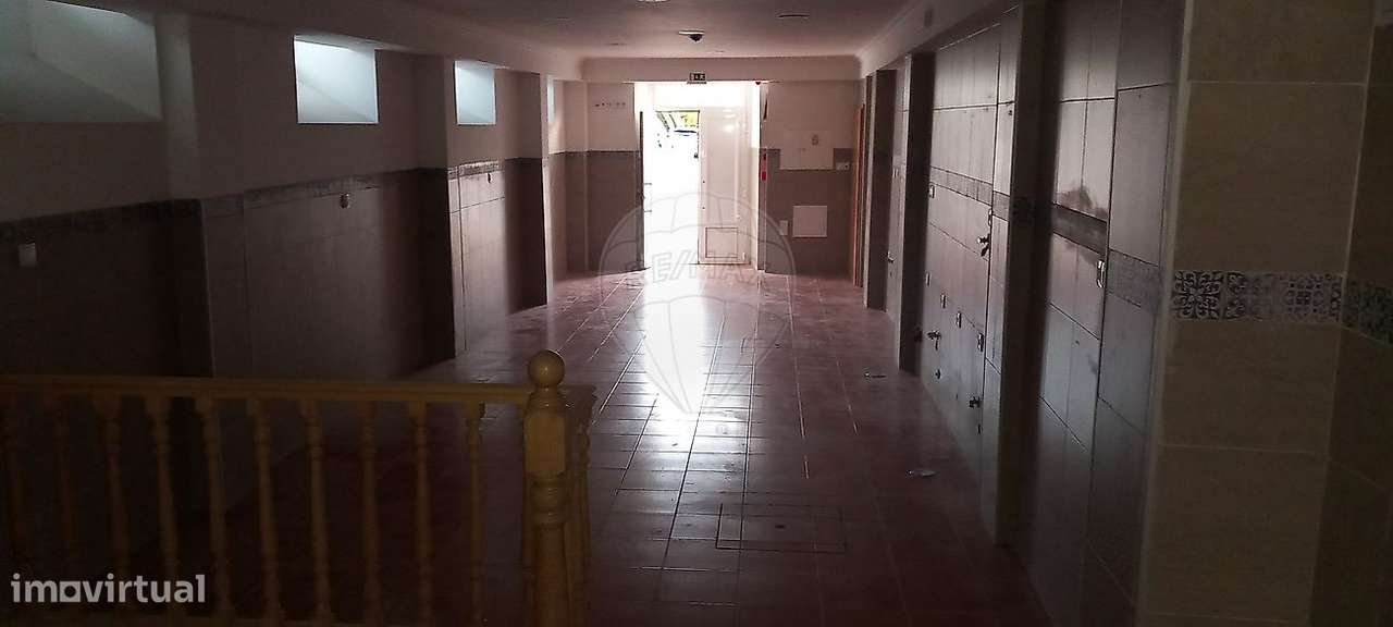 Loja  para arrendamento - Grande imagem: 2/4