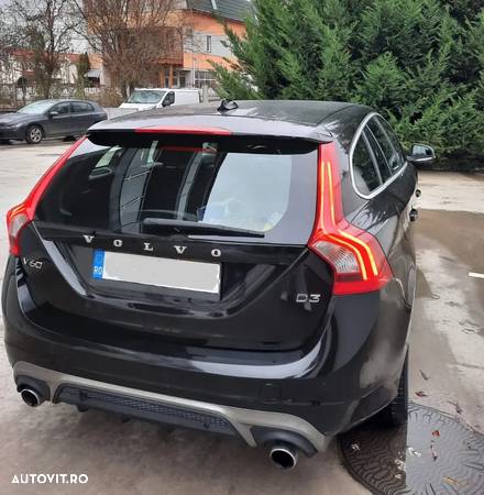 Volvo V60 D3 Geartronic R-Design - 12