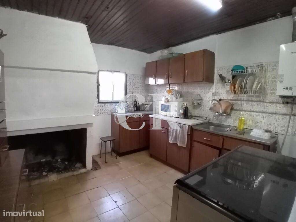 Moradia T3 com terreno pronta a habitar, logradouro e poço de água em-6